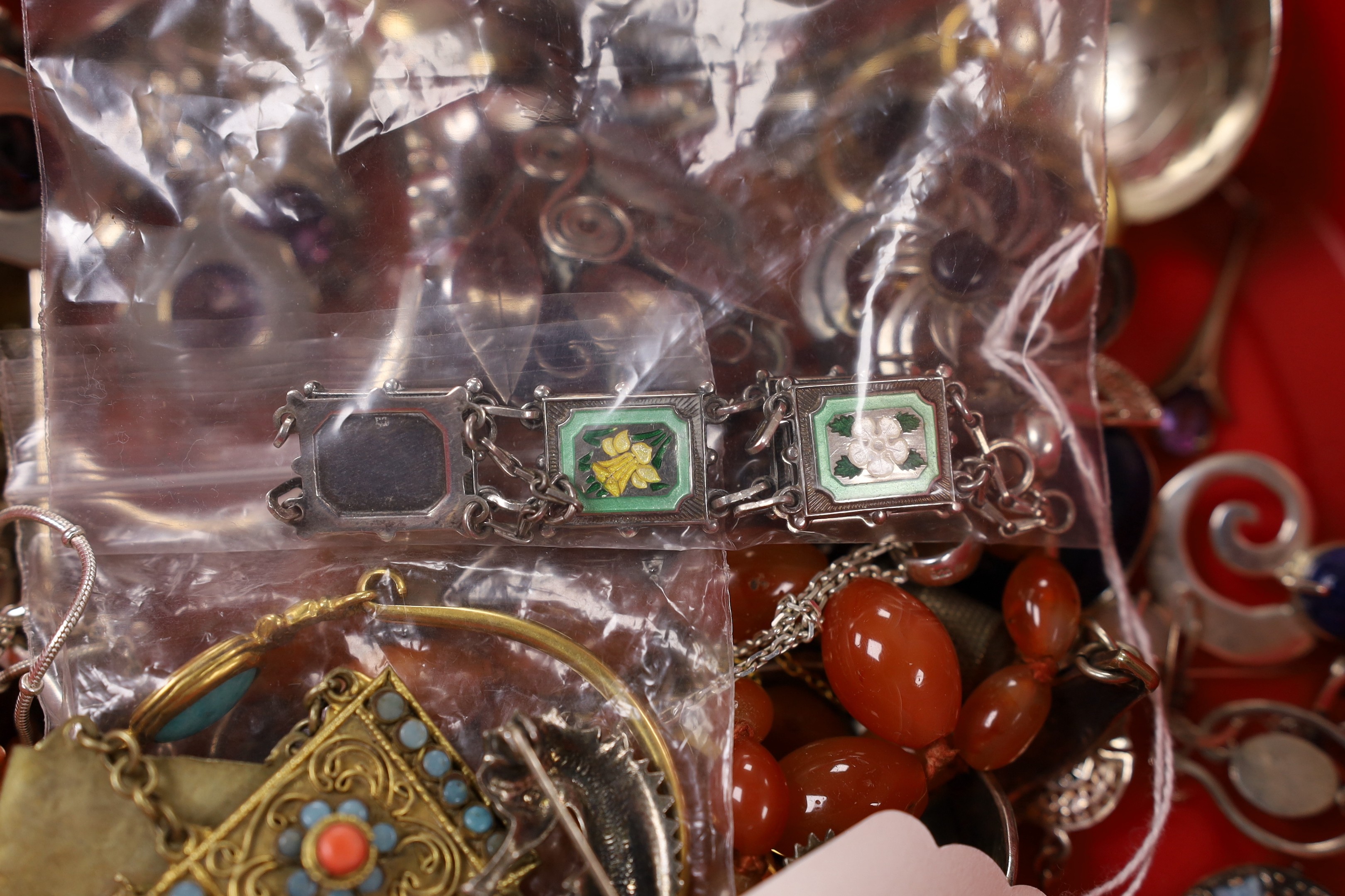 Assorted jewellery including enamelled silver bracelet, other white metal items, costume jewellery, agate necklace and a cased set of French gilt spoons.